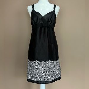 {Morgan Taylor} Intimates Satin Sleeveless Nightgown in Black - Women's Small